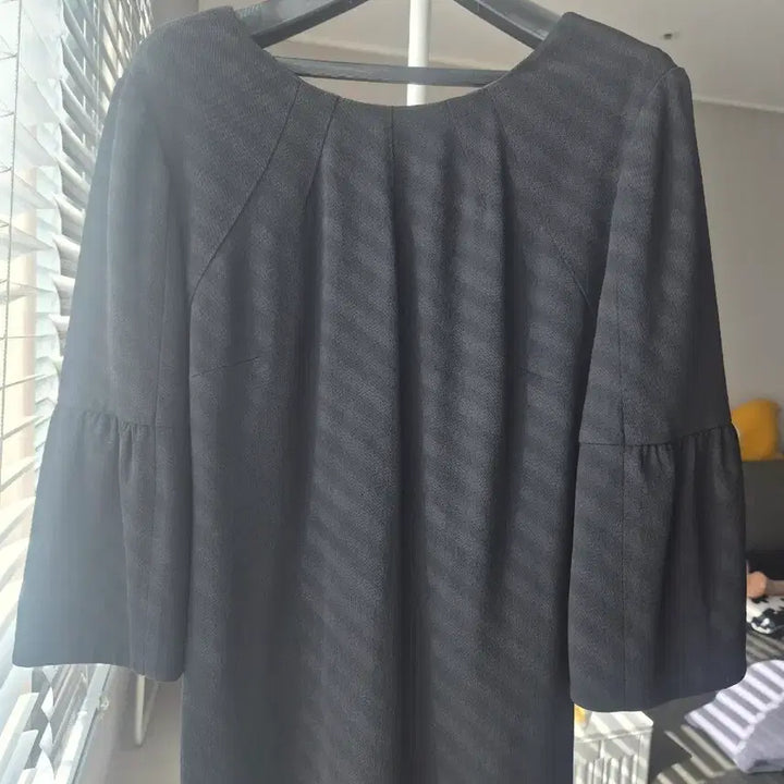 [BUNJANG] 100% Wool Black 3/4 Sleeve High-Waisted Midi Dress / 동영상있음) 간절기용 울100% 블랙 칠부 하이웨스트 원피스 55,66