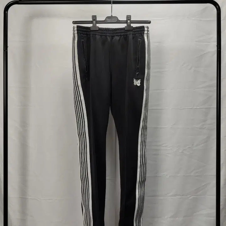 [BUNJANG] Needles Track Pants Narrow Fit Black and White / 니들스 트랙팬츠 네로우핏 검흰 s사이즈