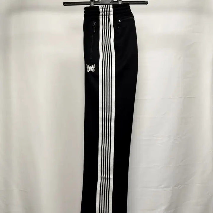 [BUNJANG] Needles Track Pants Narrow Fit Black and White / 니들스 트랙팬츠 네로우핏 검흰 s사이즈