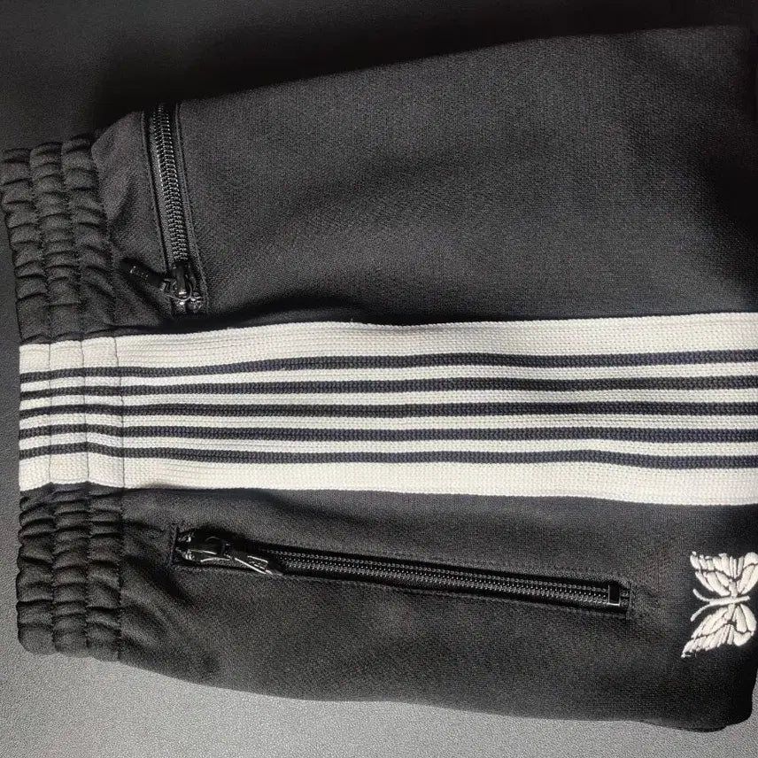 [BUNJANG] Needles Track Pants Narrow Fit Black and White / 니들스 트랙팬츠 네로우핏 검흰 s사이즈