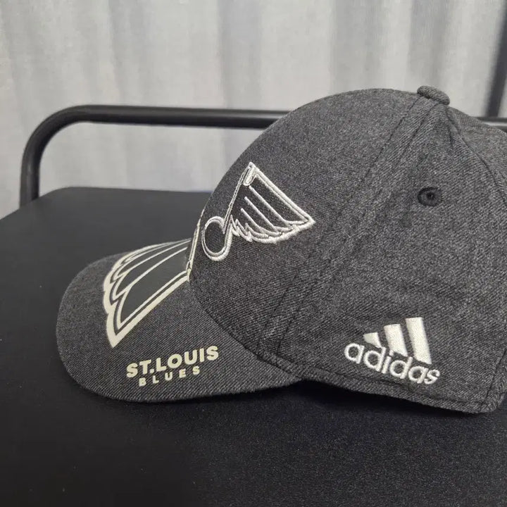 [BUNJANG] Adidas NHL Baseball Cap Hat L-XL / Adidas 아디다스 NHL 캡 모자 L-XL