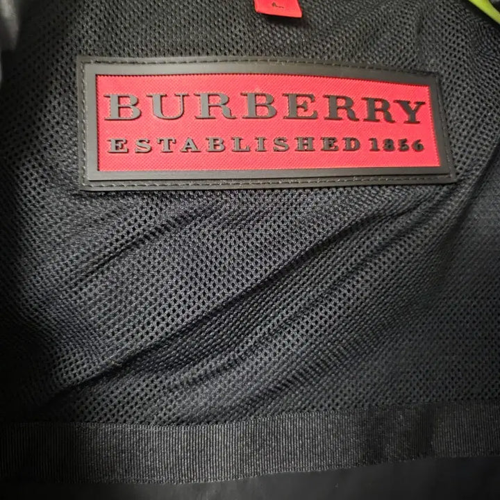[BUNJANG] Burberry Black Fur Padded Jacket / 버버리 블랙 퍼 패딩 점퍼