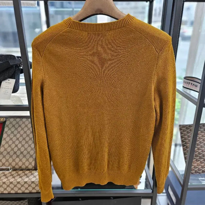 [BUNJANG] AMI Small Heart Logo Mustard Knit Sweater / [정품/새상품급] 아미 스몰 하트 로고 머스타드색 니트 S사이즈