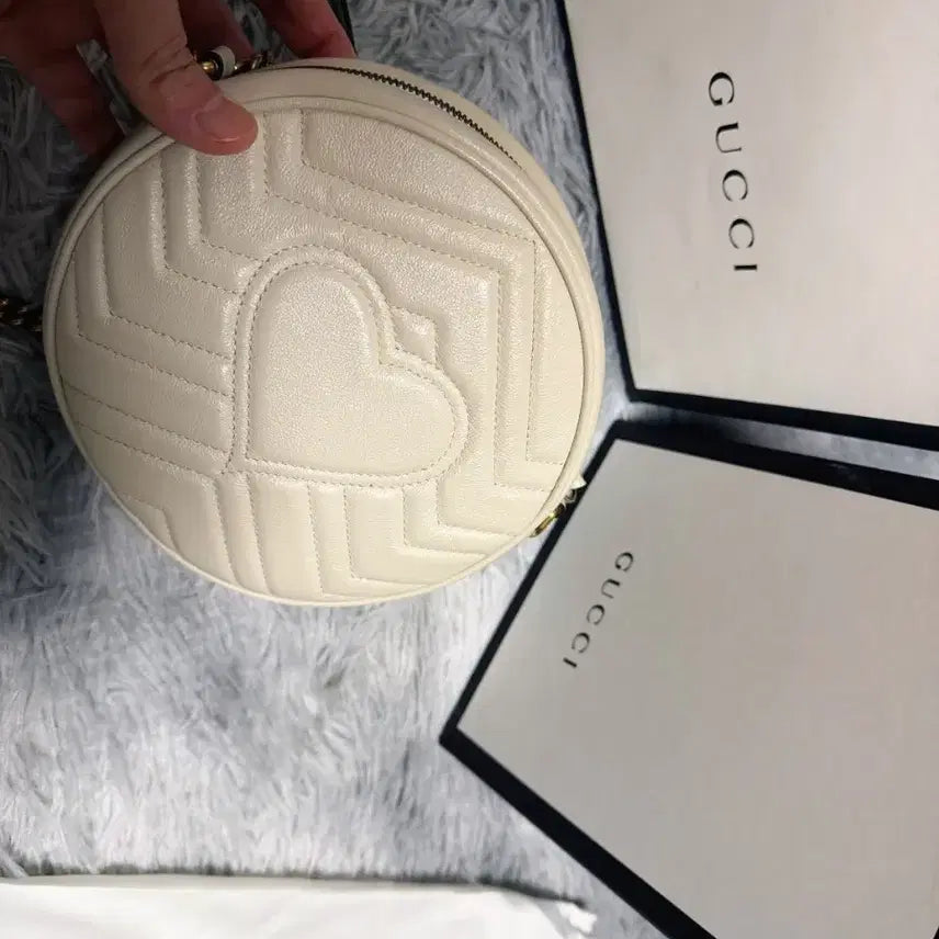 [BUNJANG] Gucci GG Marmont Matelassé Mini Tambourine Bag Ivory / 구찌 GG 마몬트 마틀라세 미니 탬버린백 아이보리 정품(풀박스)