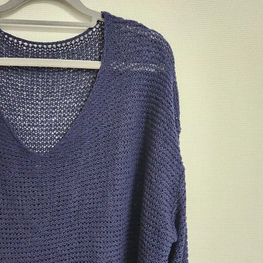 [BUNJANG] Navy V-Neck Mesh Knit Long Sleeve / 네이비 브이넥  그물 니트 긴팔