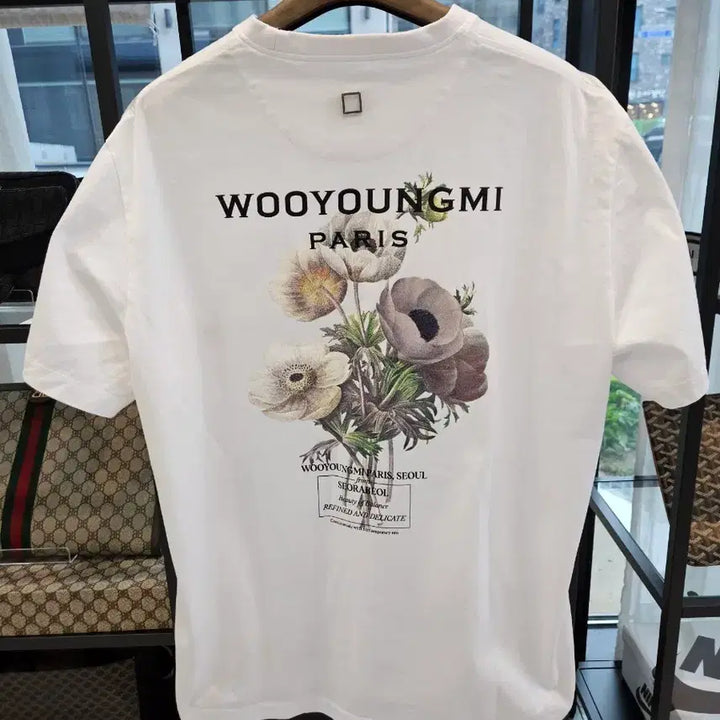 [BUNJANG] Wooyoungmi 23FW Flower Back Logo T-shirt (White) / [정품/새상품급] 23FW 우영미 플라워 백로고 반팔 티셔츠 화이트 52