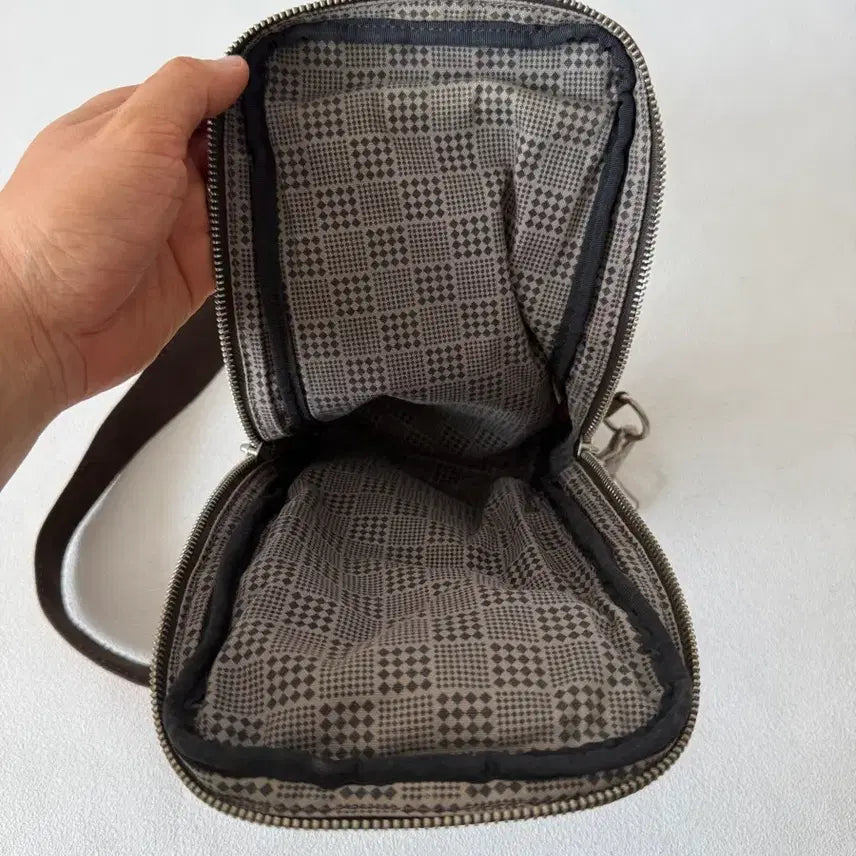 [BUNJANG] IKETEI Leather Sling Bag (Japan) / IKETEI 레더 슬링백(JAPAN)