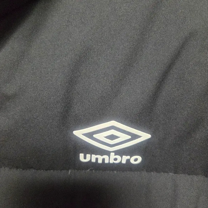 [BUNJANG] Umbro Black Padded Jacket 105 / 엄브로 블랙 패딩 점퍼 105