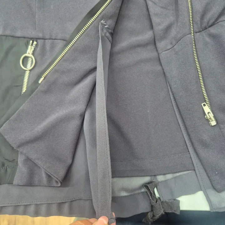 [BUNJANG] SHESMISS Charcoal Navy Slim Fit Jacket / SHESMISS 차콜 네이비 배색 슬림핏 자켓