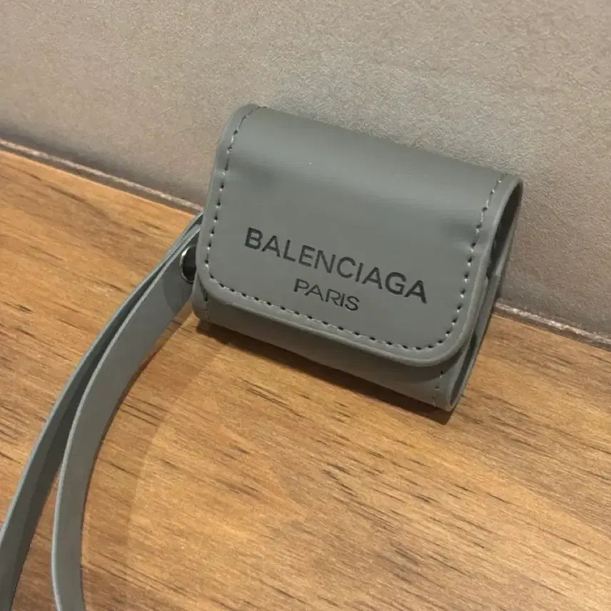 [BUNJANG] AirPods 3 Case with Strap / 여성가방 에어팟3 에어팟 케이스 스트랩 케이스