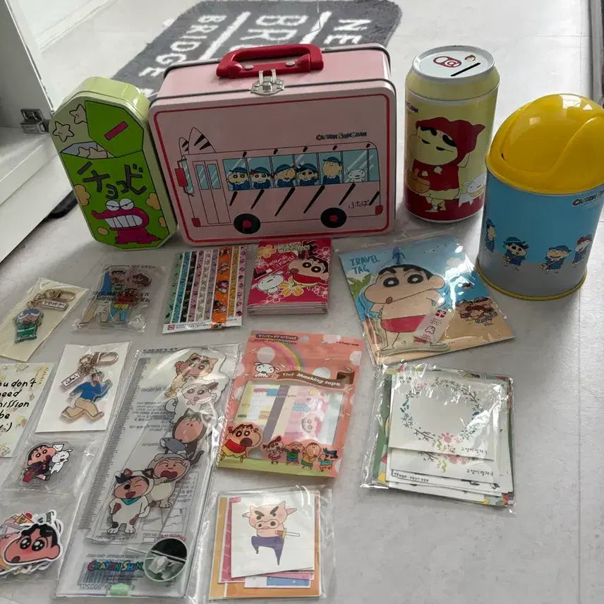 [BUNJANG] Crayon Shin-chan Collection Tin Case Stationery / 짱구 콜렉션 굿즈 (틴케이스/문구류)