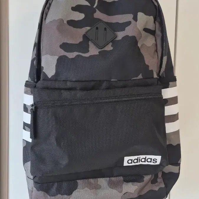 [BUNJANG] Adidas CLASSIC 3S III Backpack / 아디다스 카모 백팩 (CLASSIC 3S III BACKPACK)