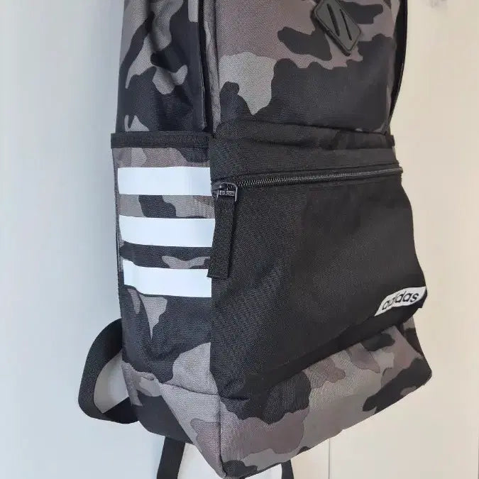 [BUNJANG] Adidas CLASSIC 3S III Backpack / 아디다스 카모 백팩 (CLASSIC 3S III BACKPACK)