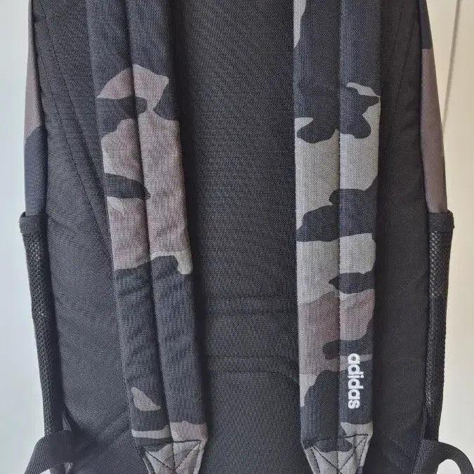 [BUNJANG] Adidas CLASSIC 3S III Backpack / 아디다스 카모 백팩 (CLASSIC 3S III BACKPACK)