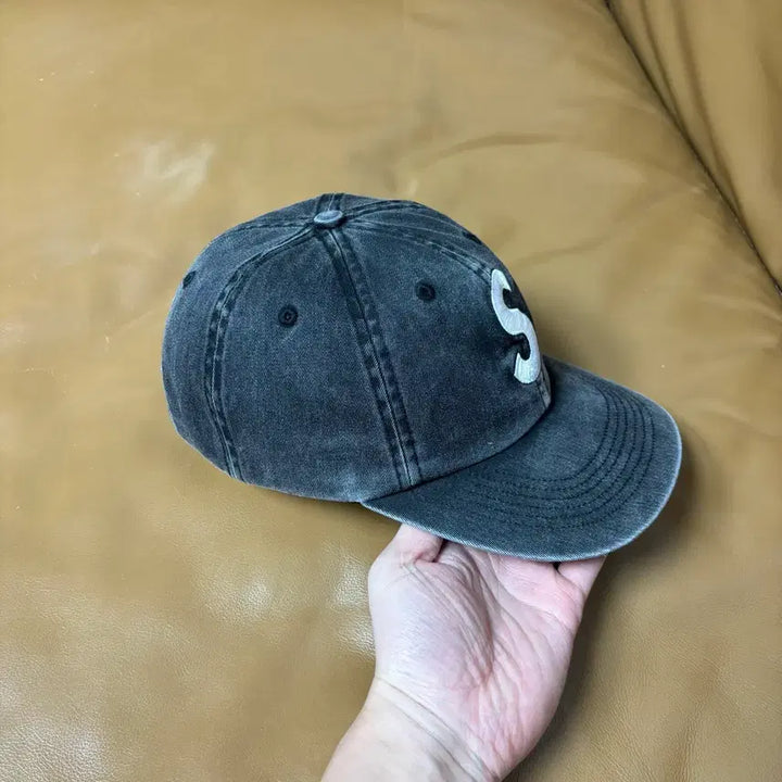 [BUNJANG] Supreme 6 Panel Cap Black / 슈프림 S로고 6패널 볼캡 모자 22fw 피그먼트 블랙