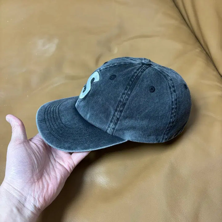 [BUNJANG] Supreme 6 Panel Cap Black / 슈프림 S로고 6패널 볼캡 모자 22fw 피그먼트 블랙