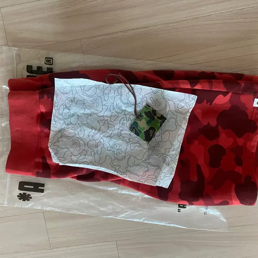 [BUNJANG] BAPE Red Camo Pants / 베이프 레드카모 팬츠
