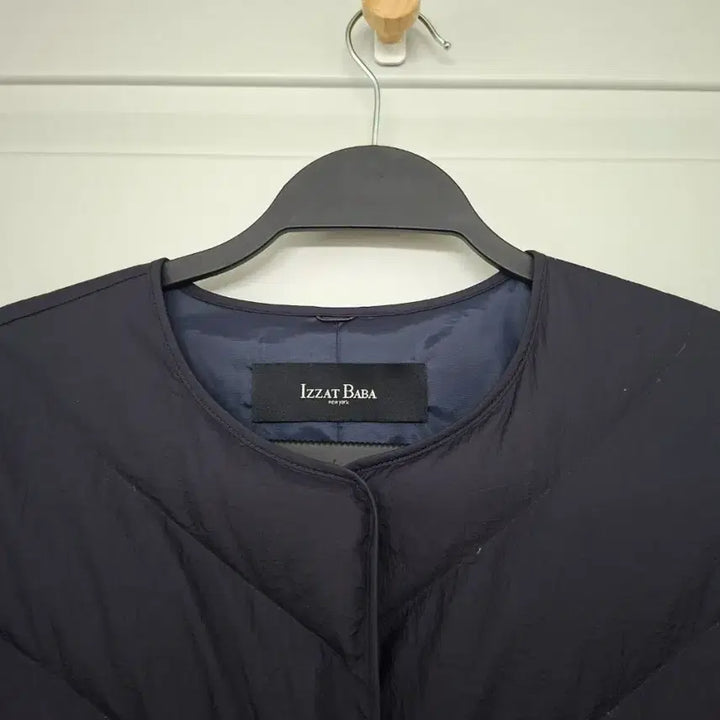 [BUNJANG] IZ*ONE Navy Lightweight Padded Jacket / 아이잩바바 네이비 경량 패딩