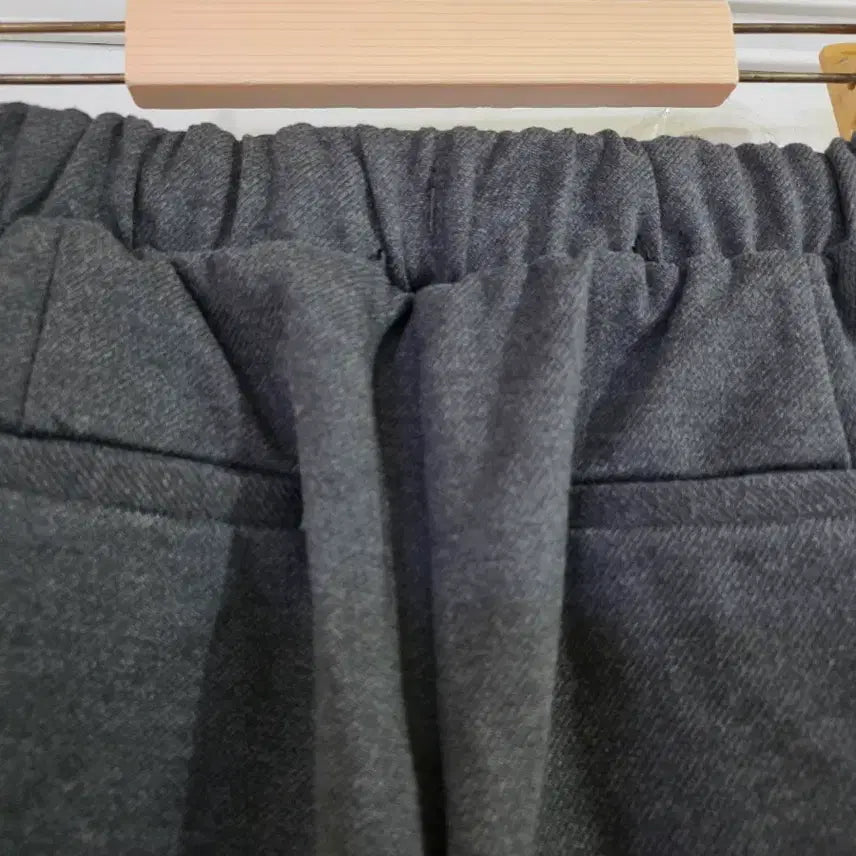 [BUNJANG] Winter Bommeoksaek Wide Leg Pants / 겨울 봄먹색 폴리  레이온 13  밴딩 스판 와이드  통바지   깨끗해요