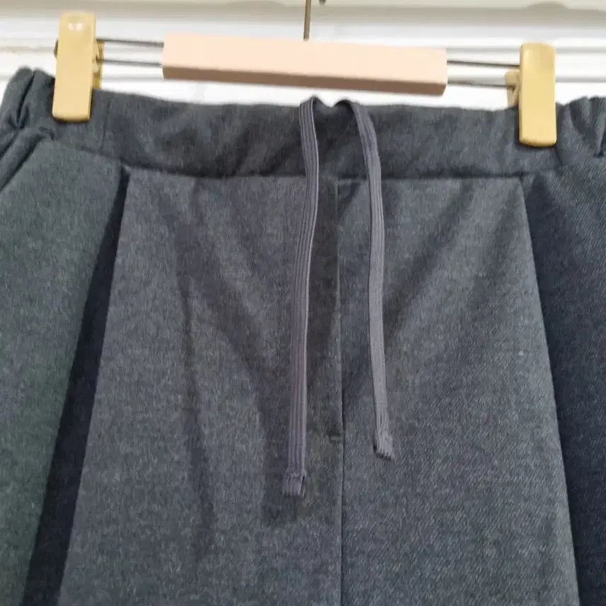 [BUNJANG] Winter Bommeoksaek Wide Leg Pants / 겨울 봄먹색 폴리  레이온 13  밴딩 스판 와이드  통바지   깨끗해요