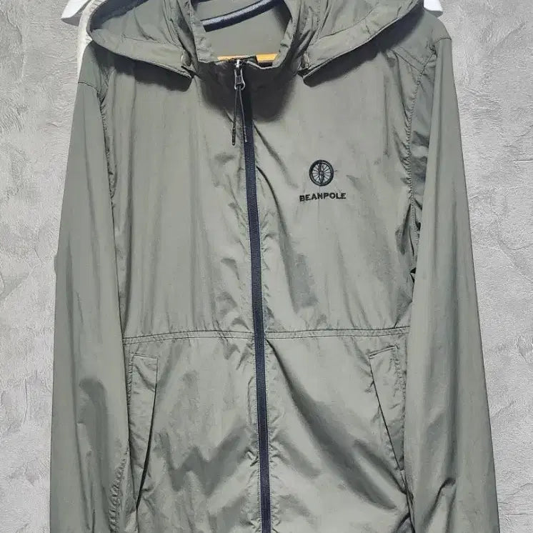 [BUNJANG] Hooded Windbreaker Jacket / 빈폴 후드 바람막이 점퍼