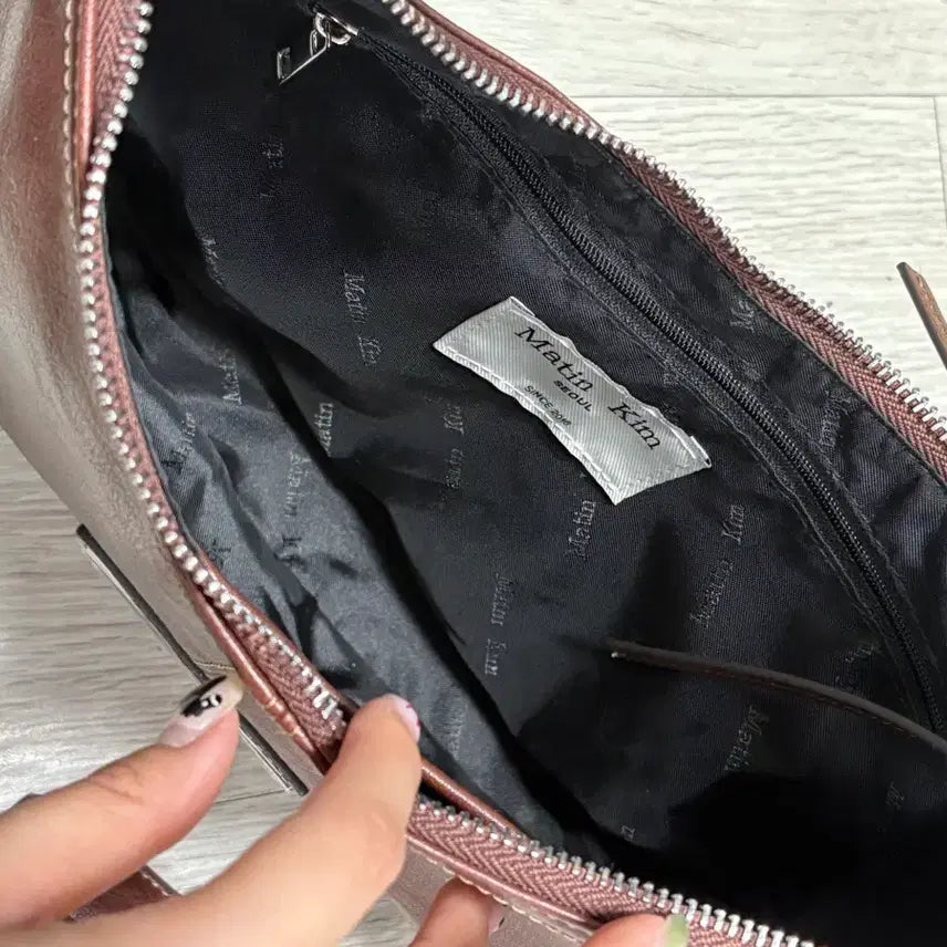 [BUNJANG] Matinkim Moon Line Arc Hobo Bag (Brown) / 마뗑킴 문라인 아크 호보백 브라운