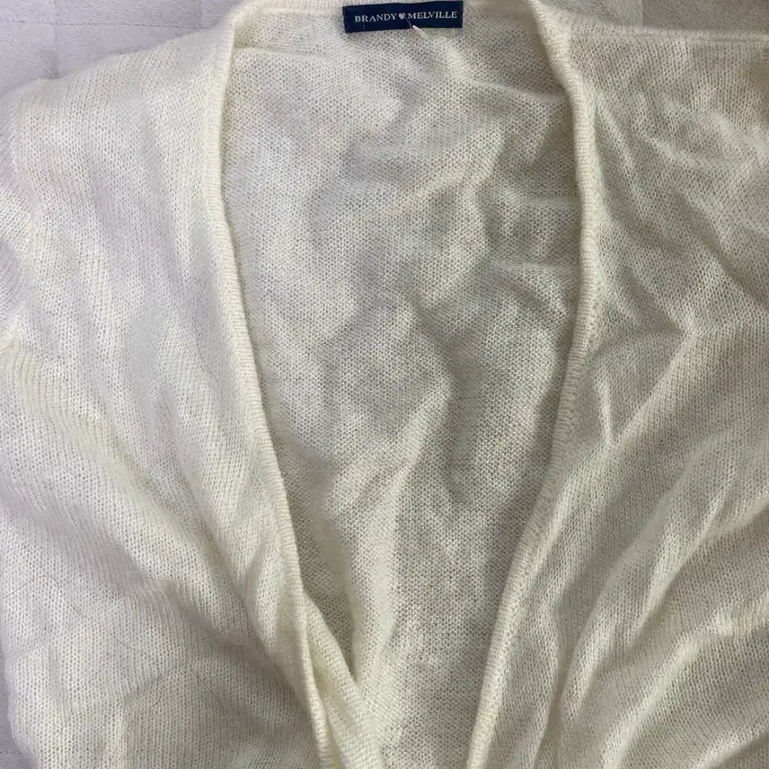 [BUNJANG] Brandy Melville Loretta Knit Cardigan / 브랜디멜빌 loretta 랩 니트 가디건