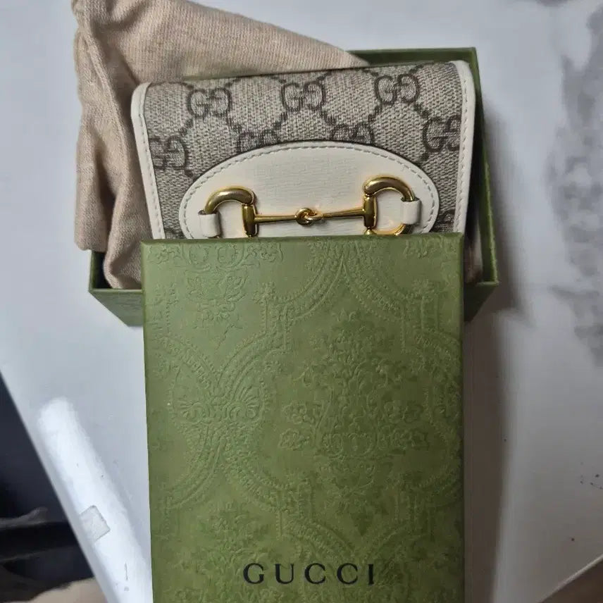 [BUNJANG] Gucci Horsebit GG Supreme Wallet (Full Package) / 구찌 홀스빗 GG 슈프림 반지갑 풀박스 | 여성 반지갑 상태좋음