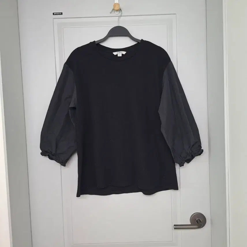 [BUNJANG] Son Jung Wan Black Color Block Blouse / 손정완와니 블랙 배색 블라우스