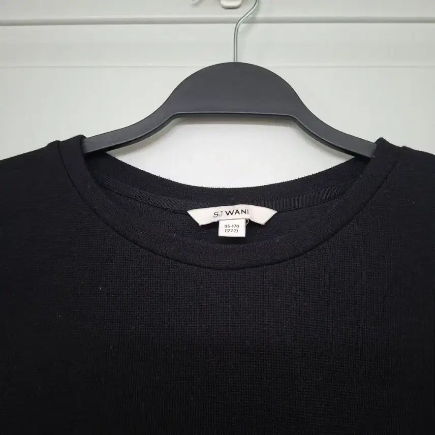 [BUNJANG] Son Jung Wan Black Color Block Blouse / 손정완와니 블랙 배색 블라우스