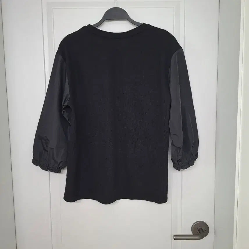 [BUNJANG] Son Jung Wan Black Color Block Blouse / 손정완와니 블랙 배색 블라우스