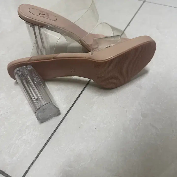 [BUNJANG] Women's Transparent Gabosi Heels / [무료배송]여성힐(새상품) 투명가보시힐신데렐라힐구두여성힐7cm9cm