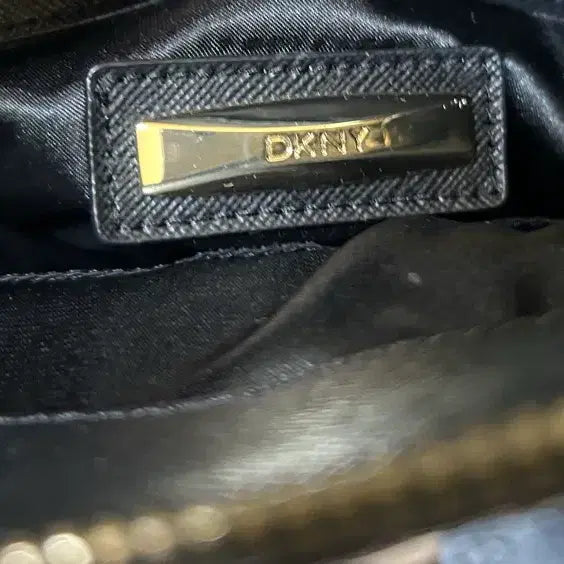 [BUNJANG] DKNY Quilted Chain Shoulder Bag / DKNY 가방 블랙 퀼팅 체인 숄더백