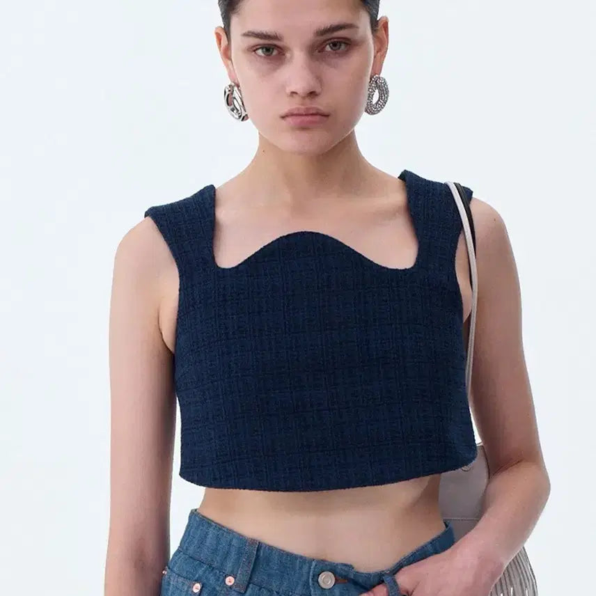 [BUNJANG] RECTO Tweed Cropped Top Blouse / 렉토 트위드 커브드 넥 크롭탑 블라우스