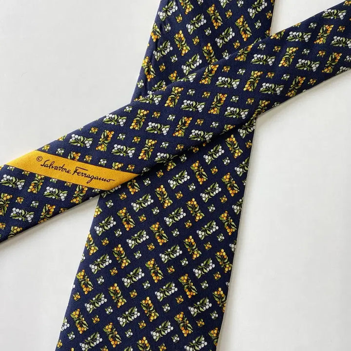 [BUNJANG] Ferragamo Necktie / 페레가모 (Ferragamo) 명품 정품 넥타이