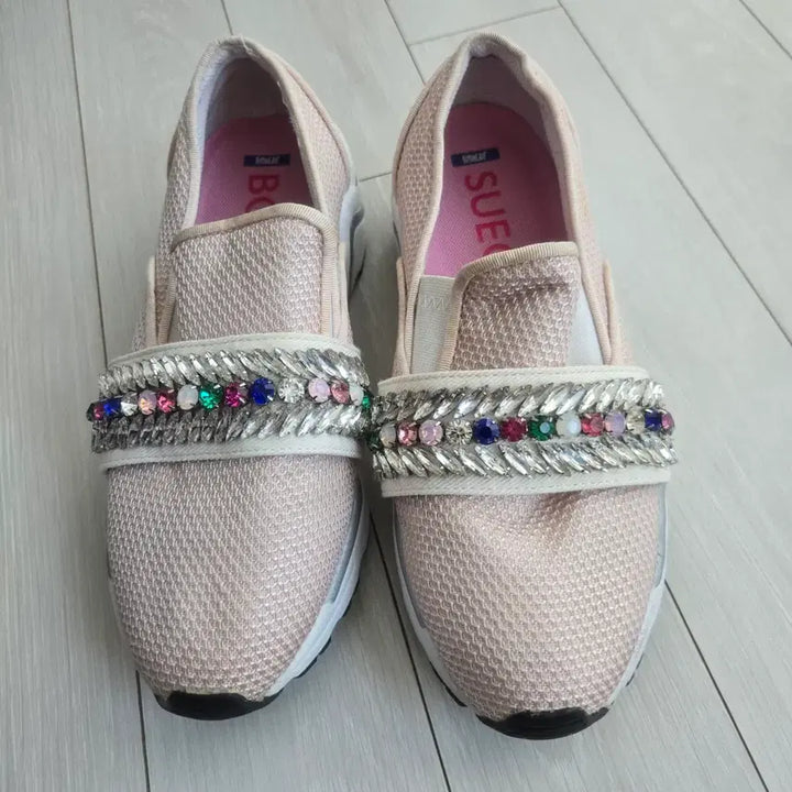 [BUNJANG] SUECOMMA BONNIE Sneakers / 슈콤마보니 비즈장식 스니커즈