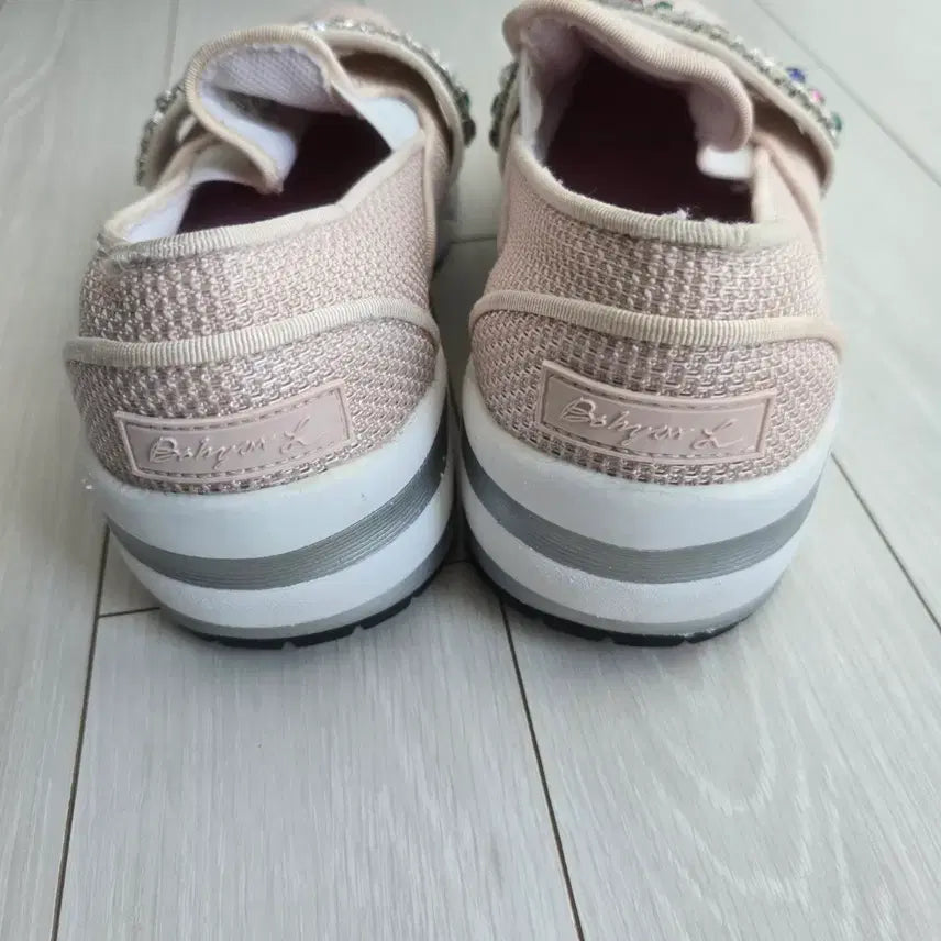 [BUNJANG] SUECOMMA BONNIE Sneakers / 슈콤마보니 비즈장식 스니커즈