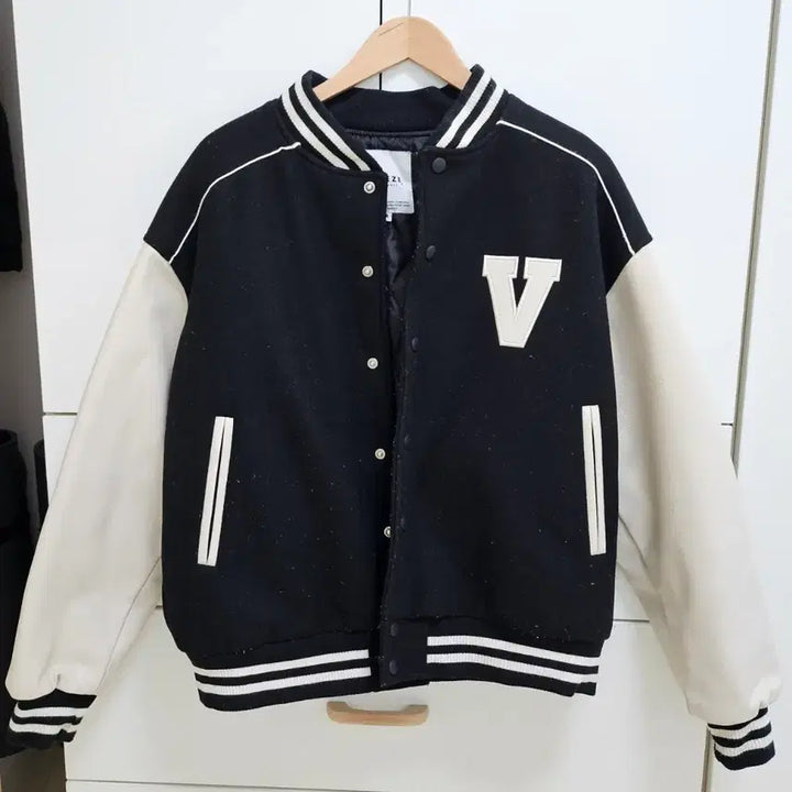 [BUNJANG] BTS Varsity Jacket Black M / 베테제 바시티자켓 블랙 M