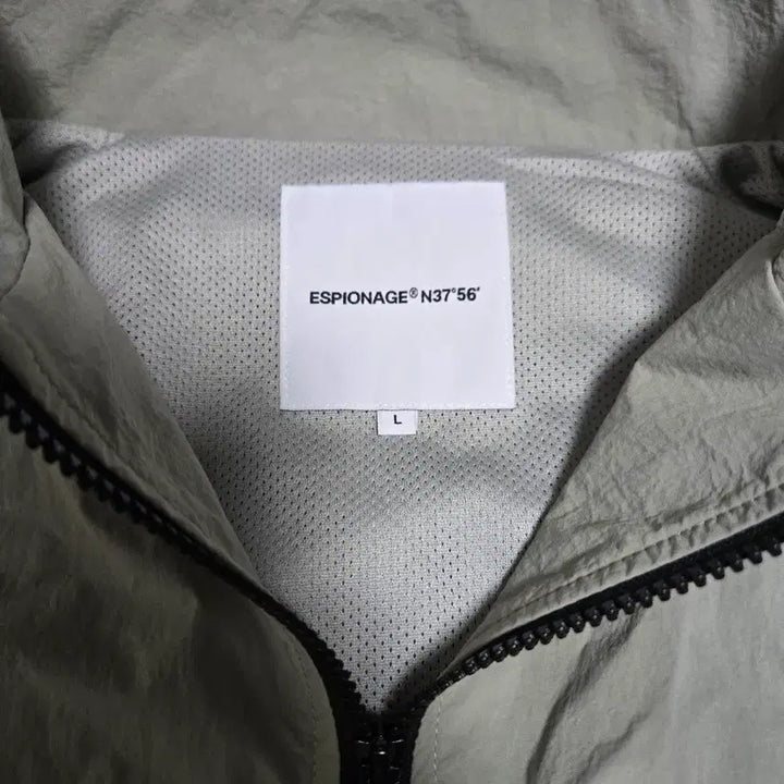 [BUNJANG] Espionage IPFU Windbreaker Jacket (Size: L) / 에스피오나지 IPFU 바람막이 자켓 L