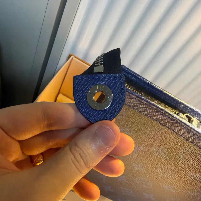 [BUNJANG] Louis Vuitton Pochette Voyage Pacific Blue Clutch Bag / (새상품급) 루이비통 포쉐트 보야주 퍼시픽 블루 클러치백