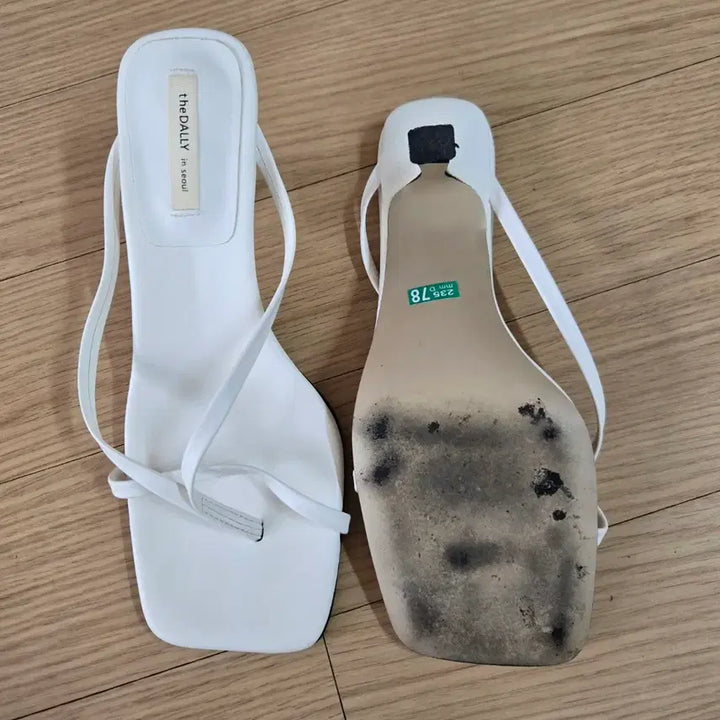 [BUNJANG] [Item Category: Sandals] [Size: 235] / 샌들 3종[235]-다드림