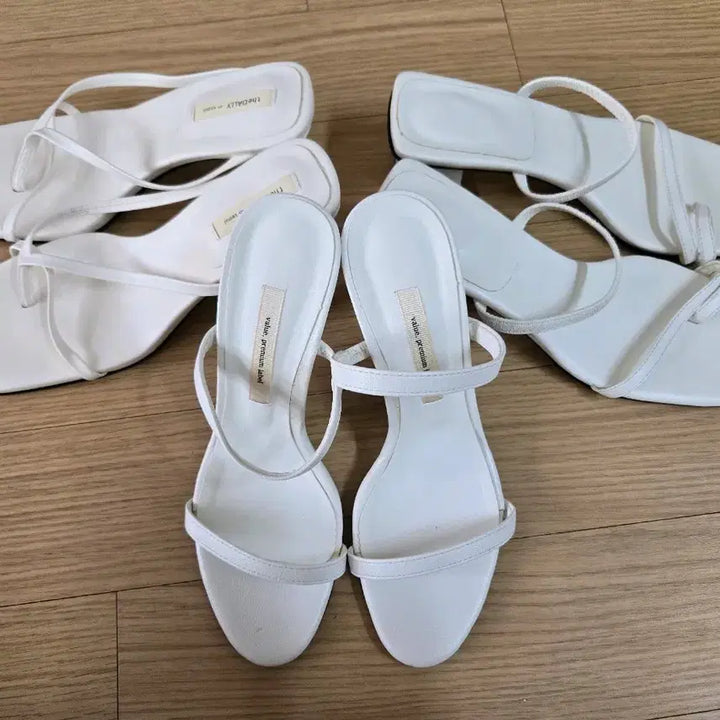 [BUNJANG] [Item Category: Sandals] [Size: 235] / 샌들 3종[235]-다드림