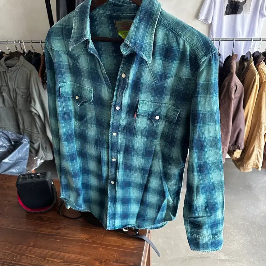 [BUNJANG] Levis Western Check Snap Shirt / Levis 웨스턴 체크 스냅 셔츠