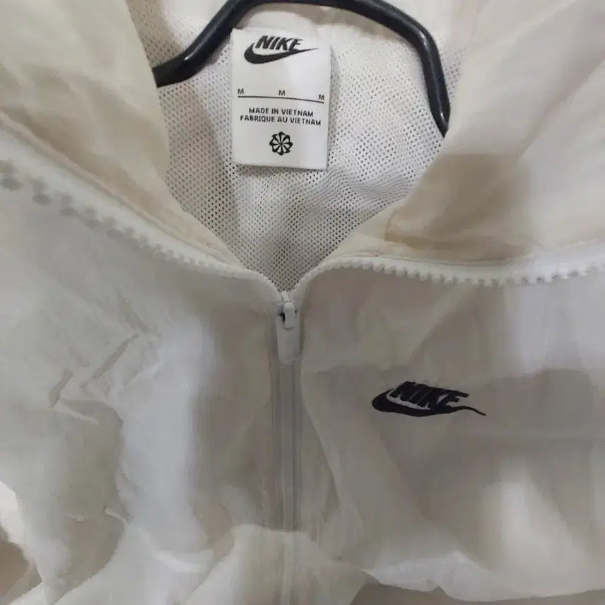 [BUNJANG] Nike Windbreaker Jacket / 나이키 화이트 바람막이 자켓