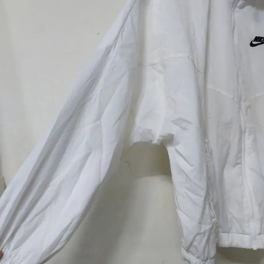 [BUNJANG] Nike Windbreaker Jacket / 나이키 화이트 바람막이 자켓