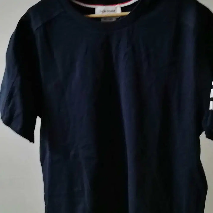 [SOLD OUT] 국내배송[3XL]톰브라운 4바 반팔티셔츠 네이지색상 라운드넥 재고정리