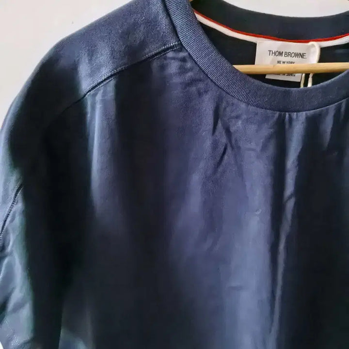 [SOLD OUT] 국내배송[3XL]톰브라운 4바 반팔티셔츠 네이지색상 라운드넥 재고정리