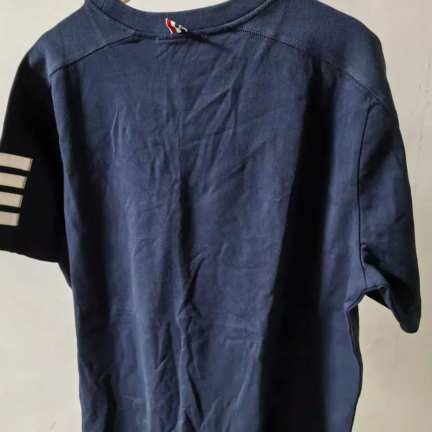 [SOLD OUT] 국내배송[3XL]톰브라운 4바 반팔티셔츠 네이지색상 라운드넥 재고정리