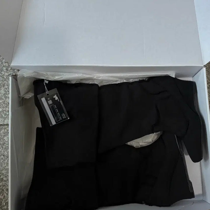 [BUNJANG] Effy Boots Black 250 / (새상품) 2000아카이브스 effy boots 블랙 250