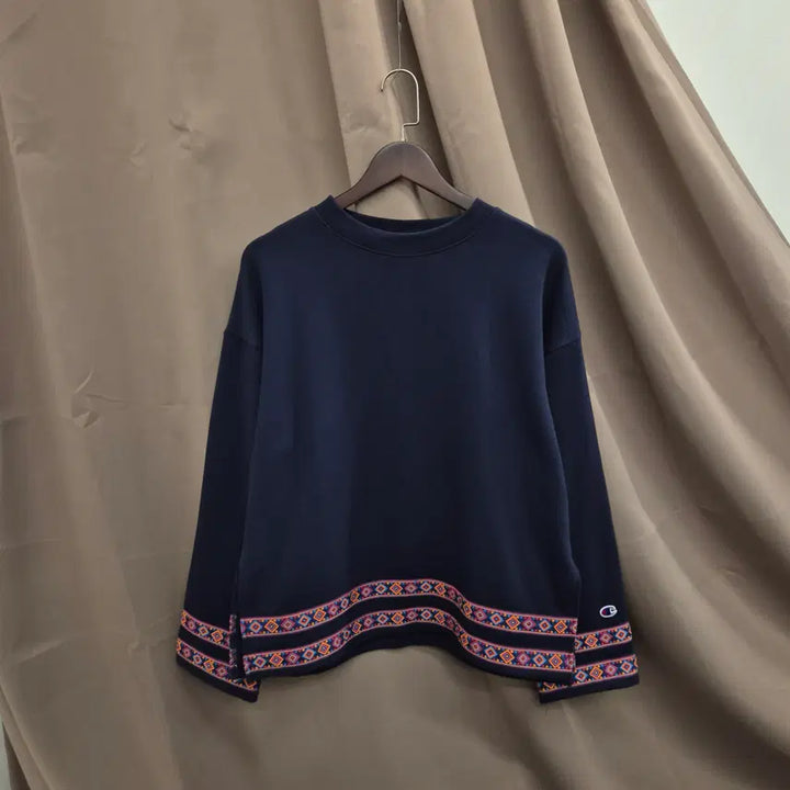 [BUNJANG] Champion Geometric Pattern Sweatshirt (Navy, L) / 챔피온 네이비 기하학 패턴 맨투맨 L